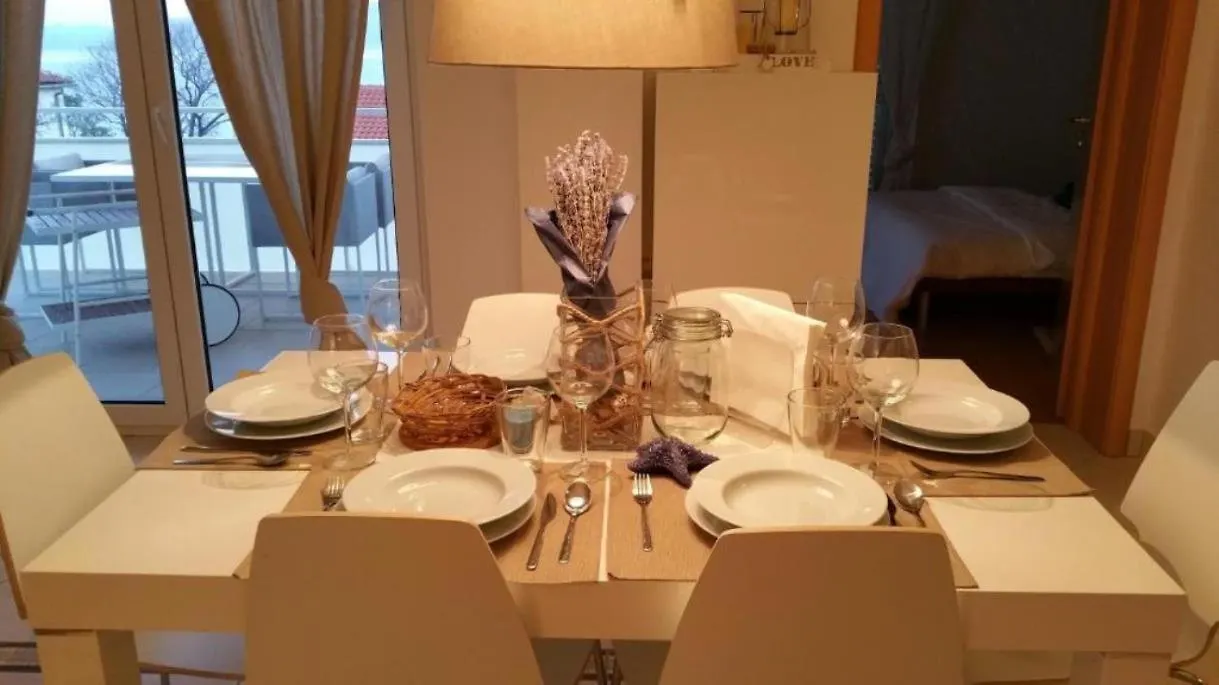 Mare Lux Apartment Novi Vinodolski 0*,